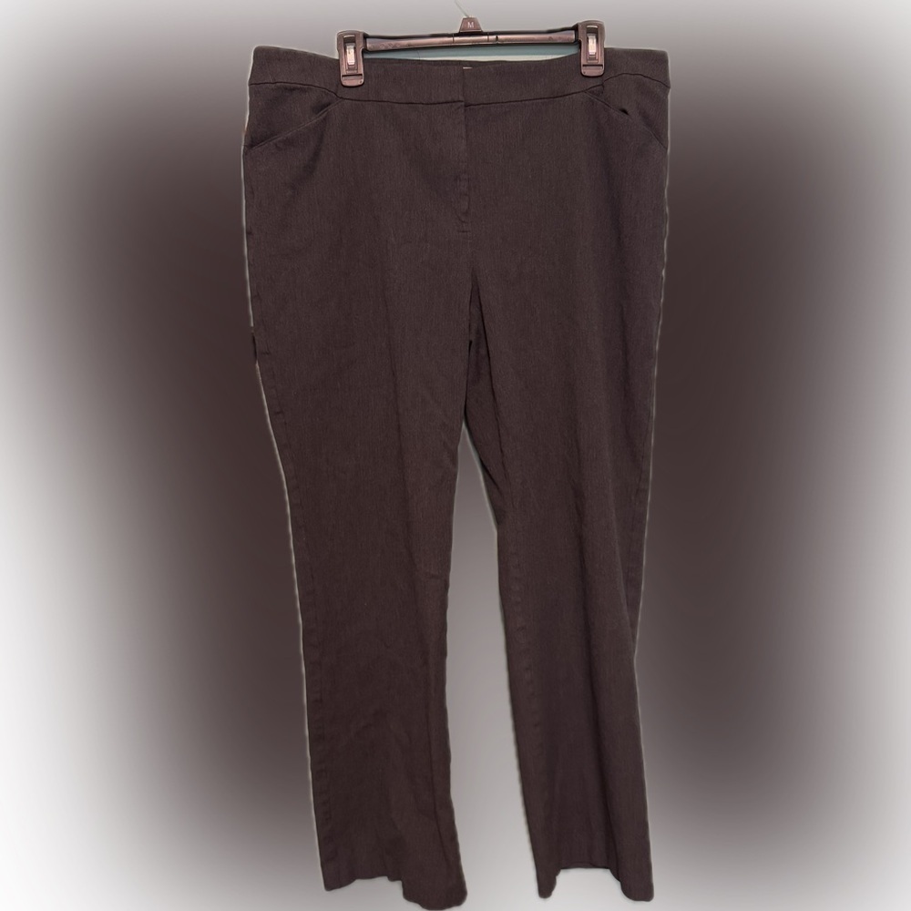 Chico’s size 3 Plus grey dress pants. Great condition! Only worn few times.